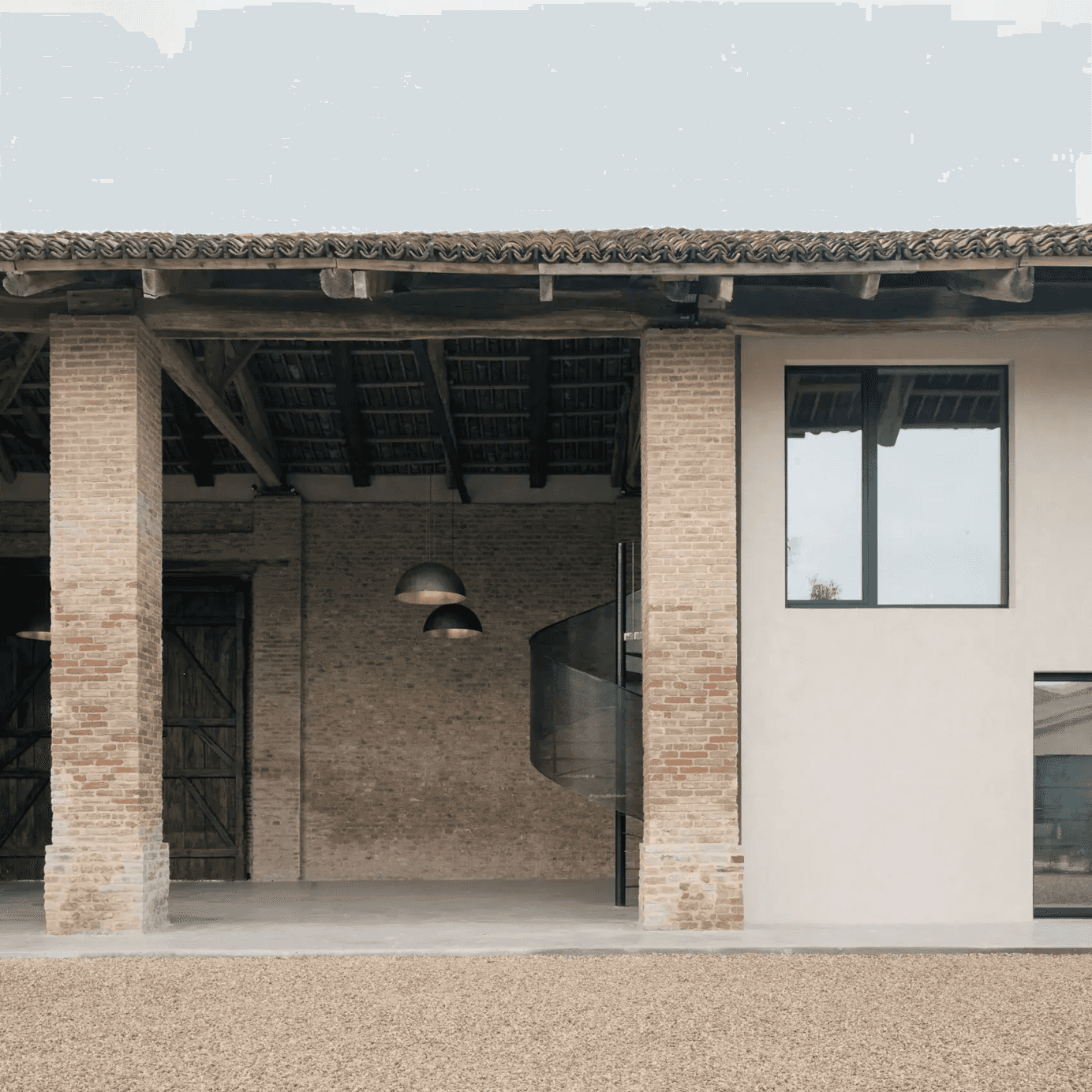 We Rural: Minimalistyczna Renowacja od Archisbang - nowoczesna stodoła ...